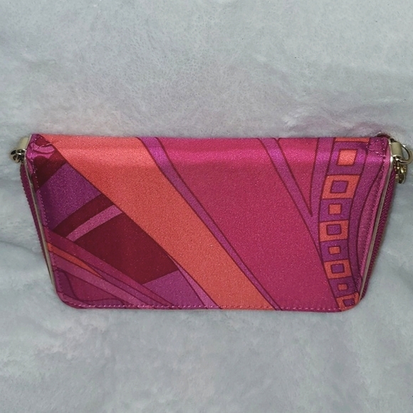 Ann Taylor Organizing Wallet on Chain - Picture 12 of 14